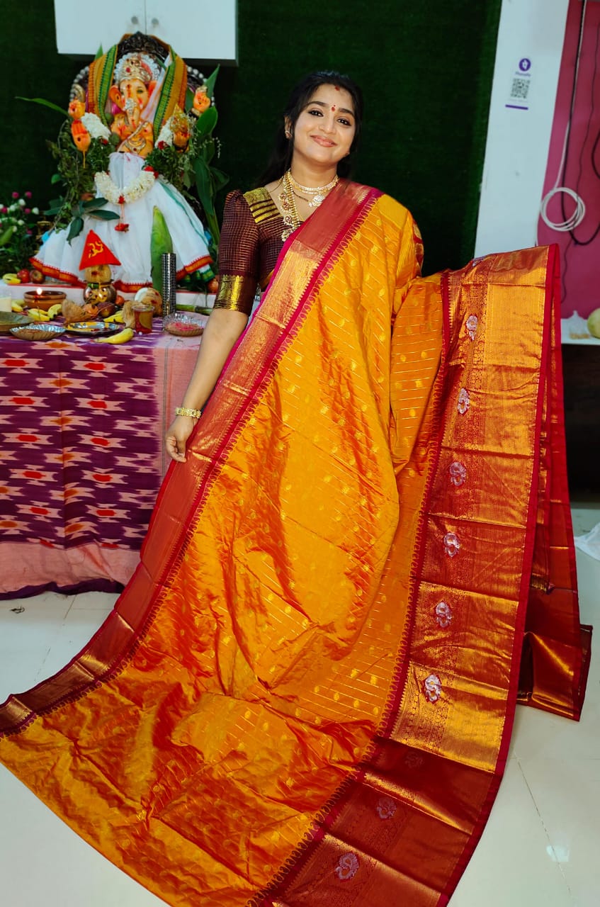 Vitange gadwal silk