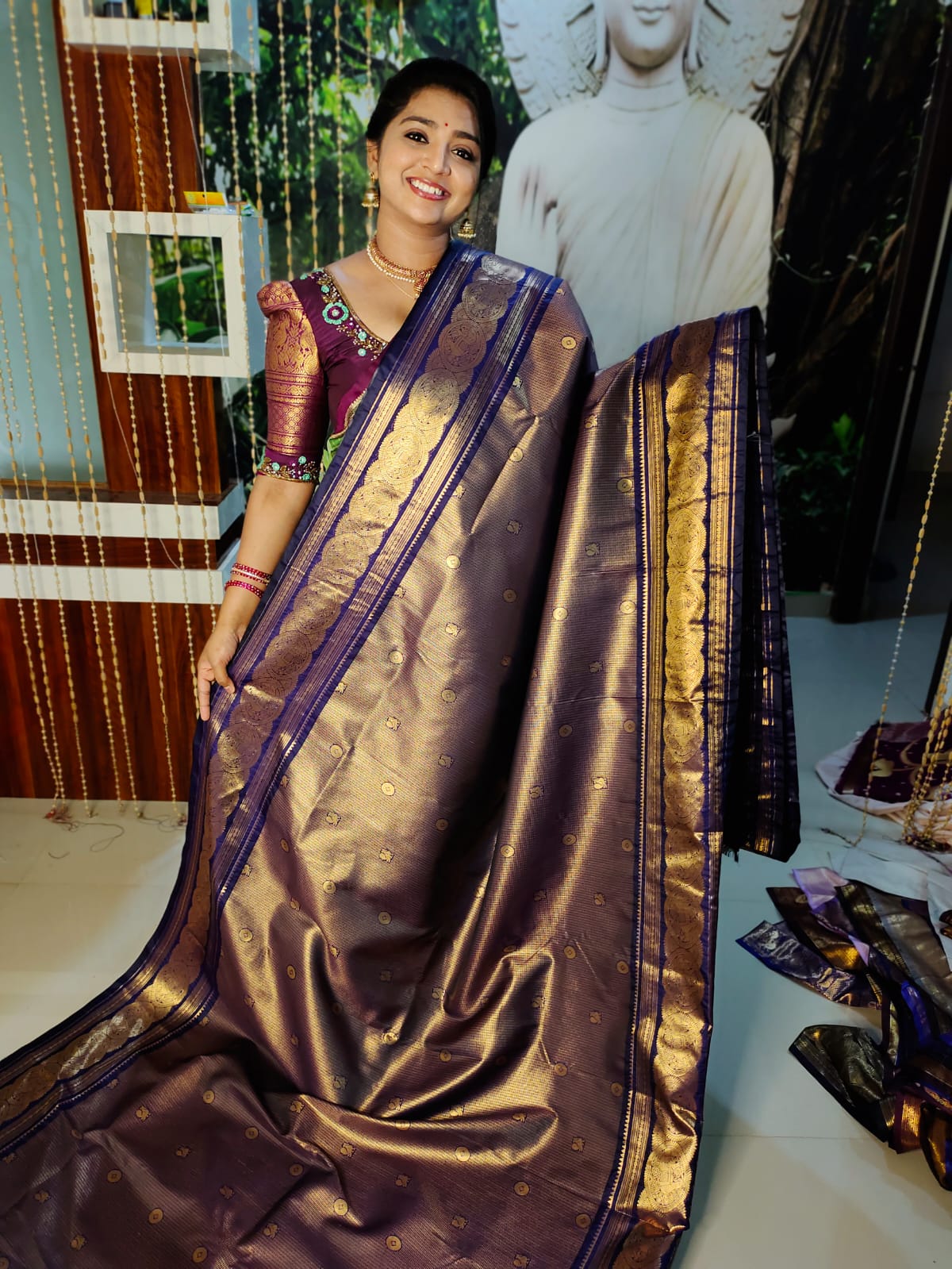 Valli gadwal 1day sale