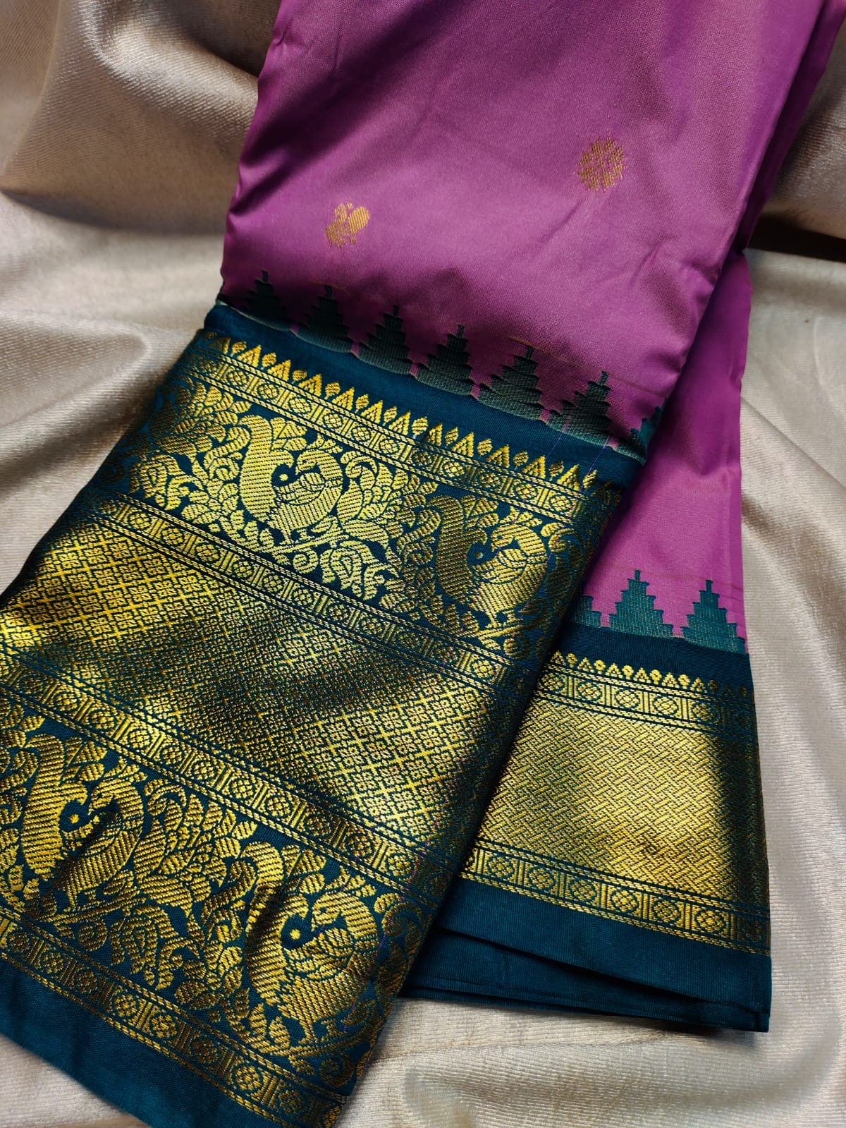 Sravanam gadwal sale
