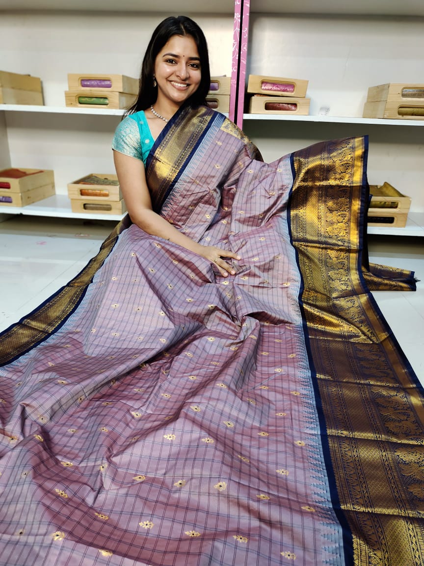 Gadwal offer sarees