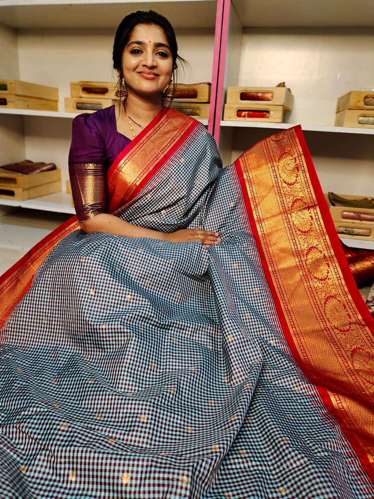 Vitange gadwal silk