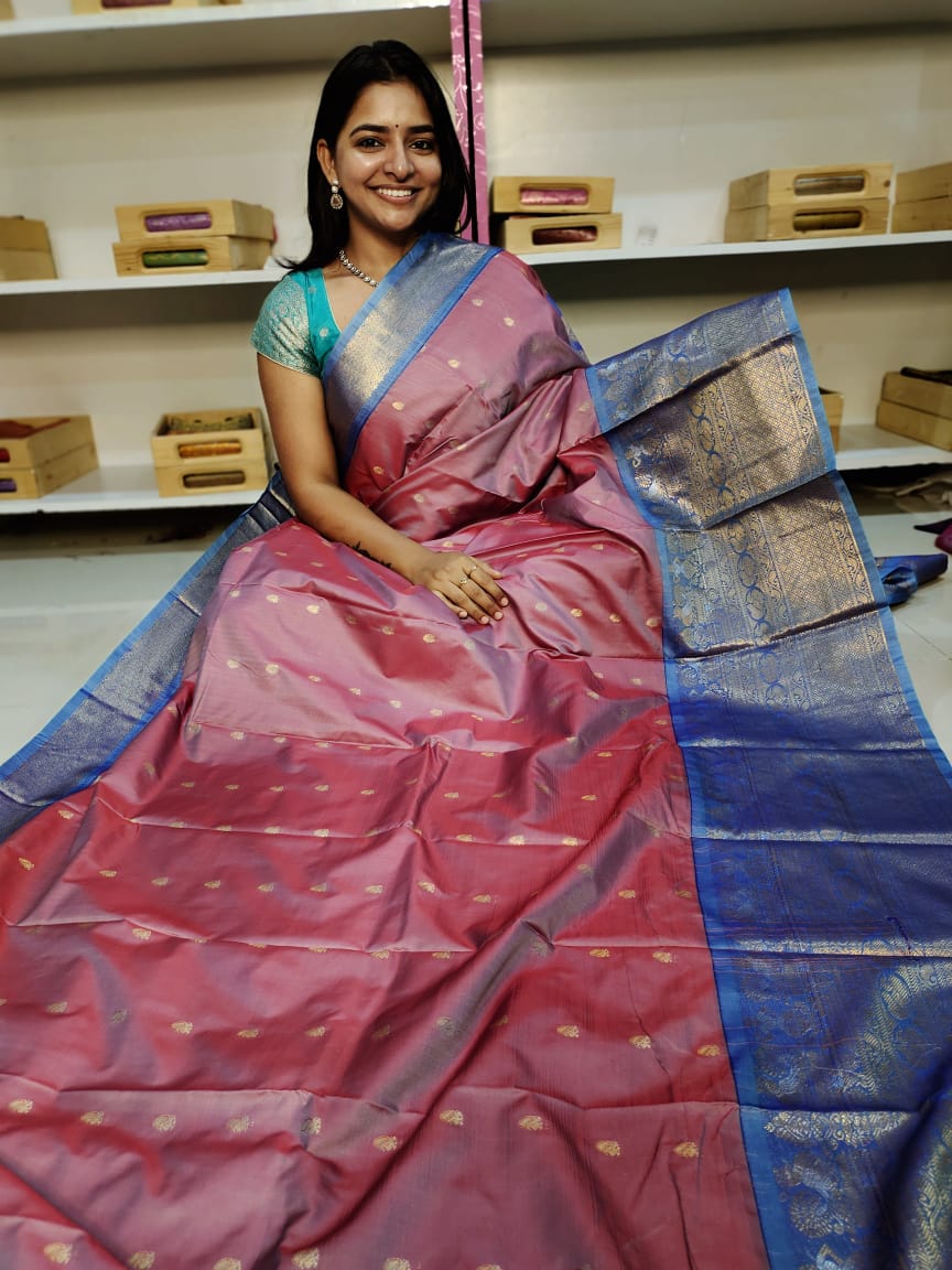 Gadwal offer sarees