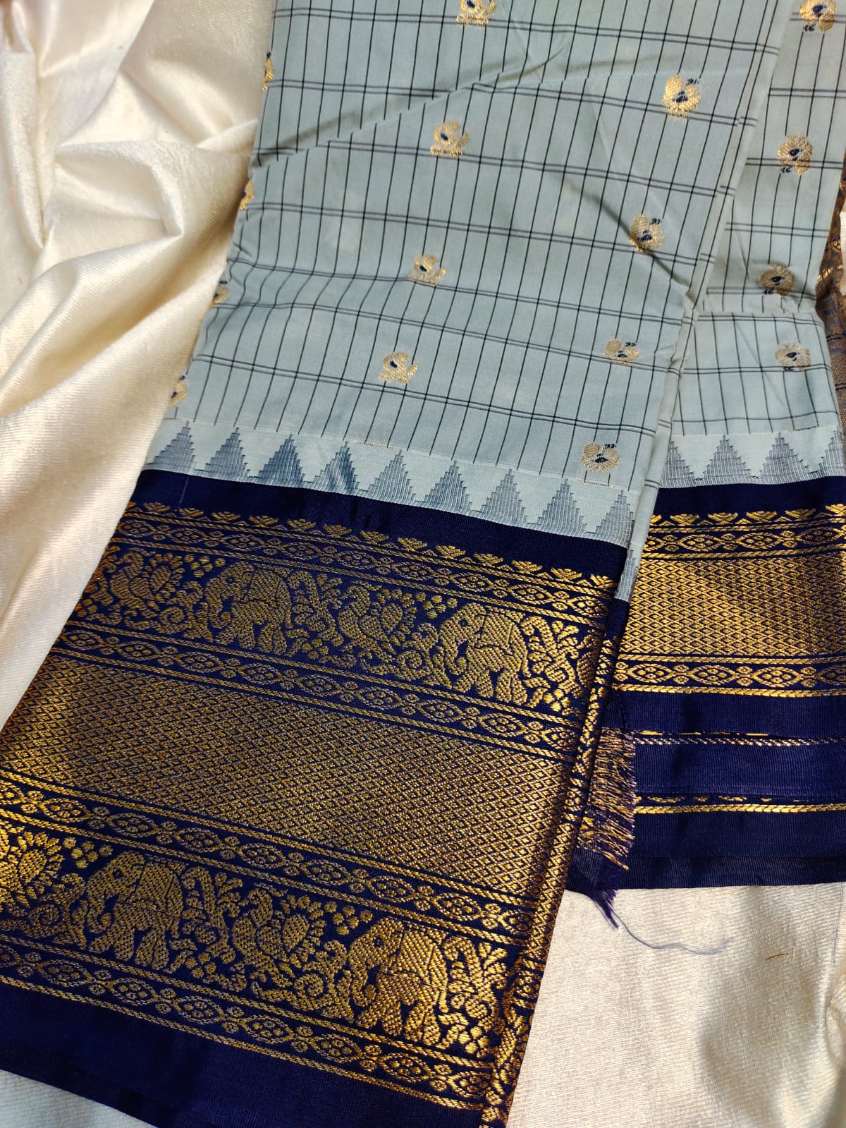 Sravanam gadwal sale