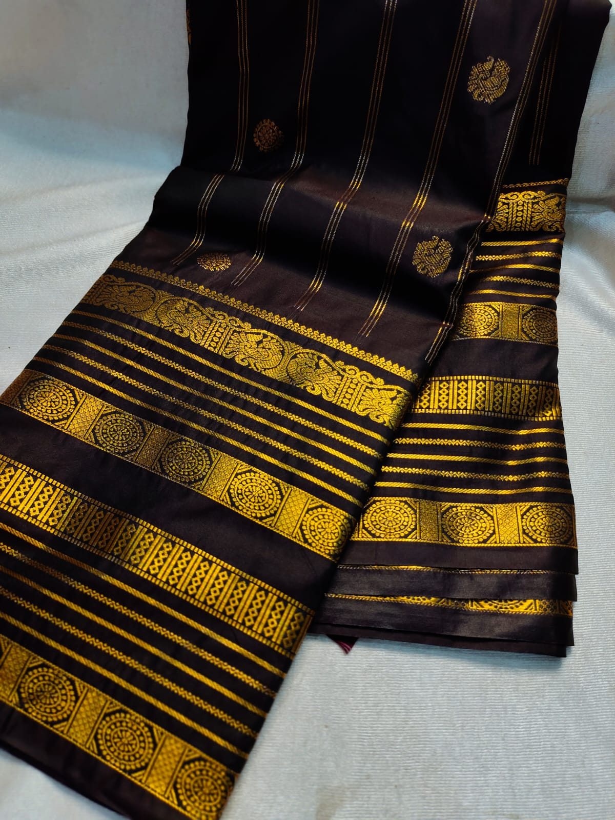 Vintage gadwal sarees
