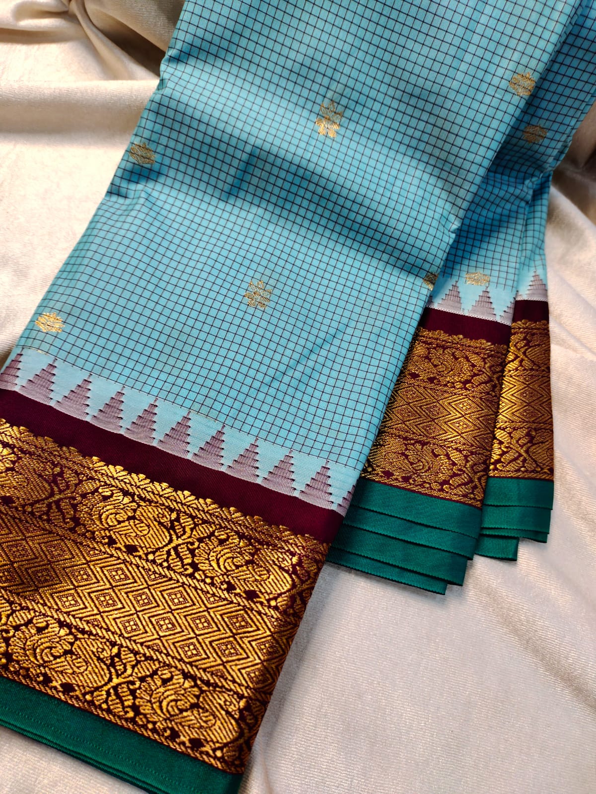 60% offer gadwal sarees