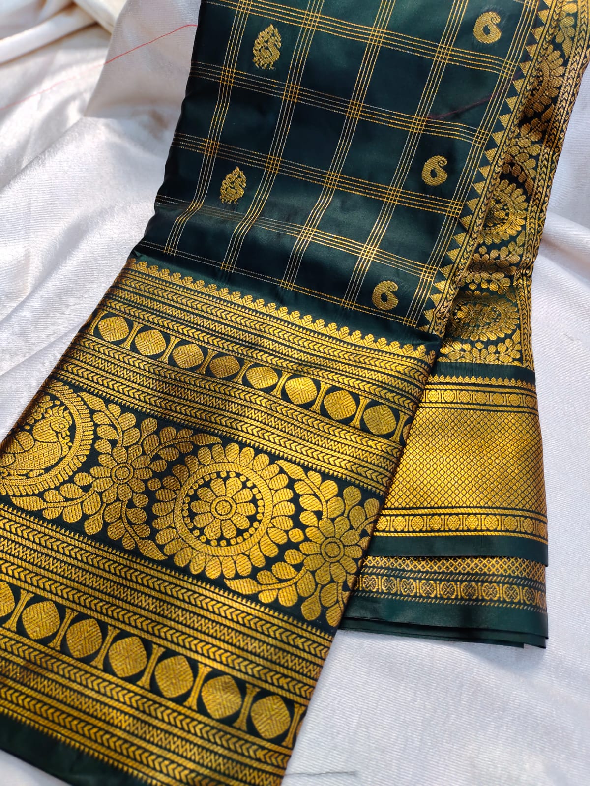 Vintage valli gadwal