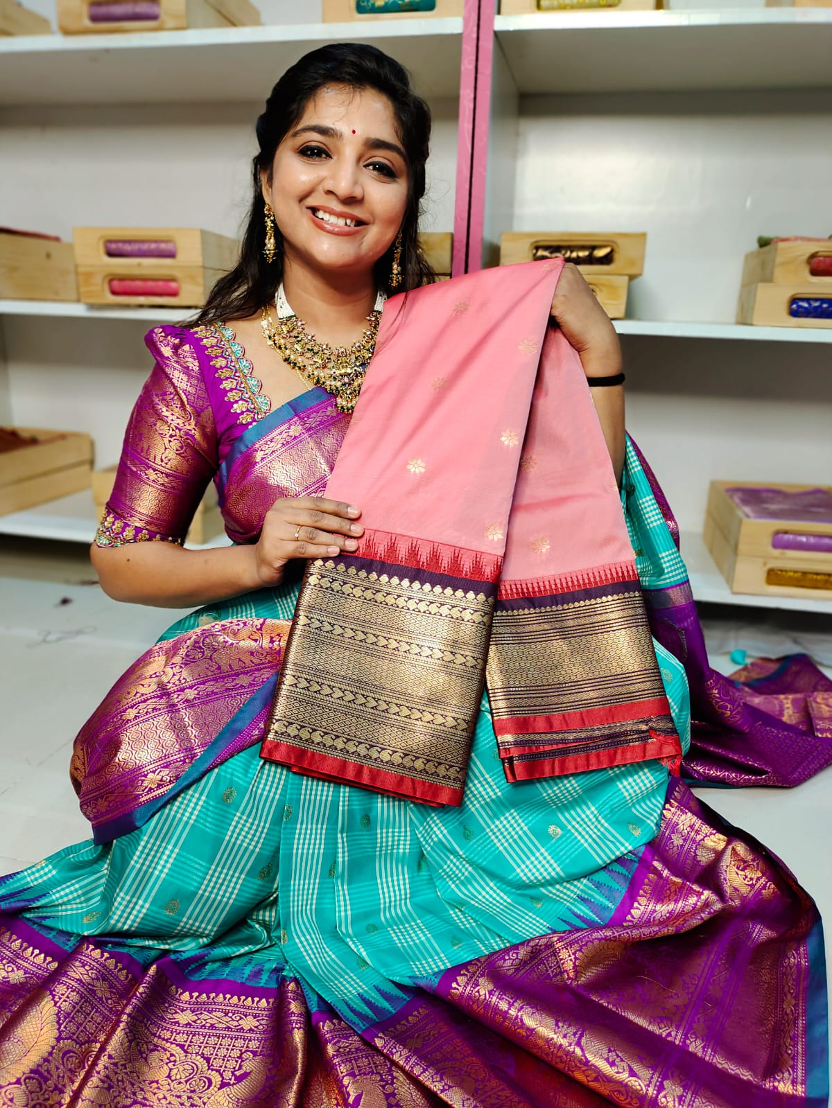 Vitange gadwal silk