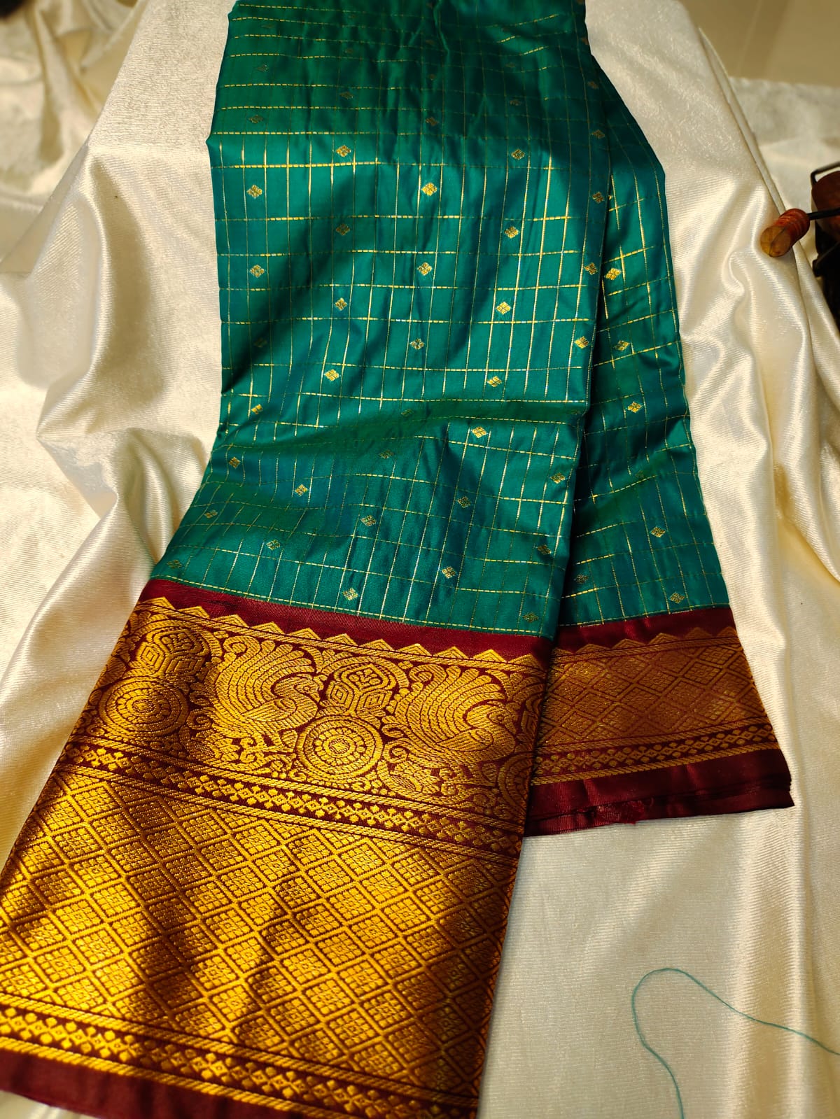 Vitange gadwal silk