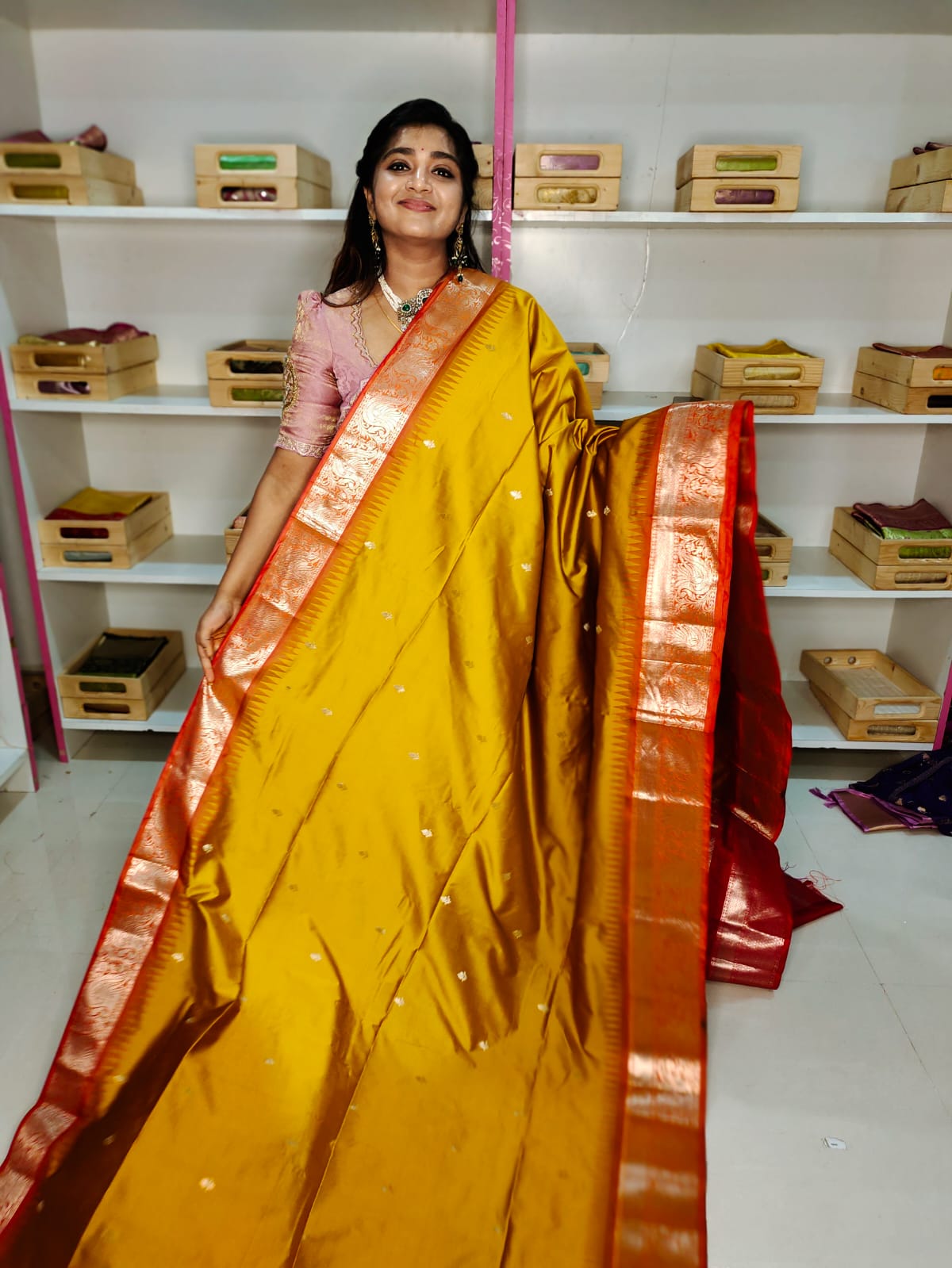 శ్రావణమాసం క్లియరెన్స్ సేల్ ఫ్యాన్సీ చీరలు