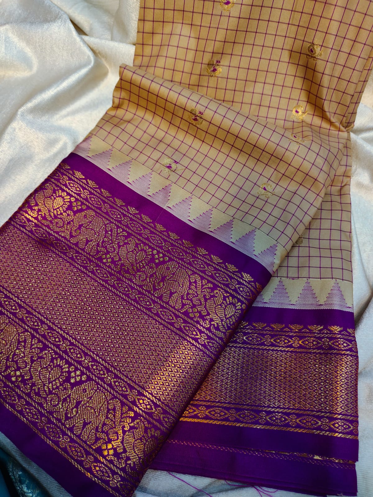 Sravanam gadwal sale