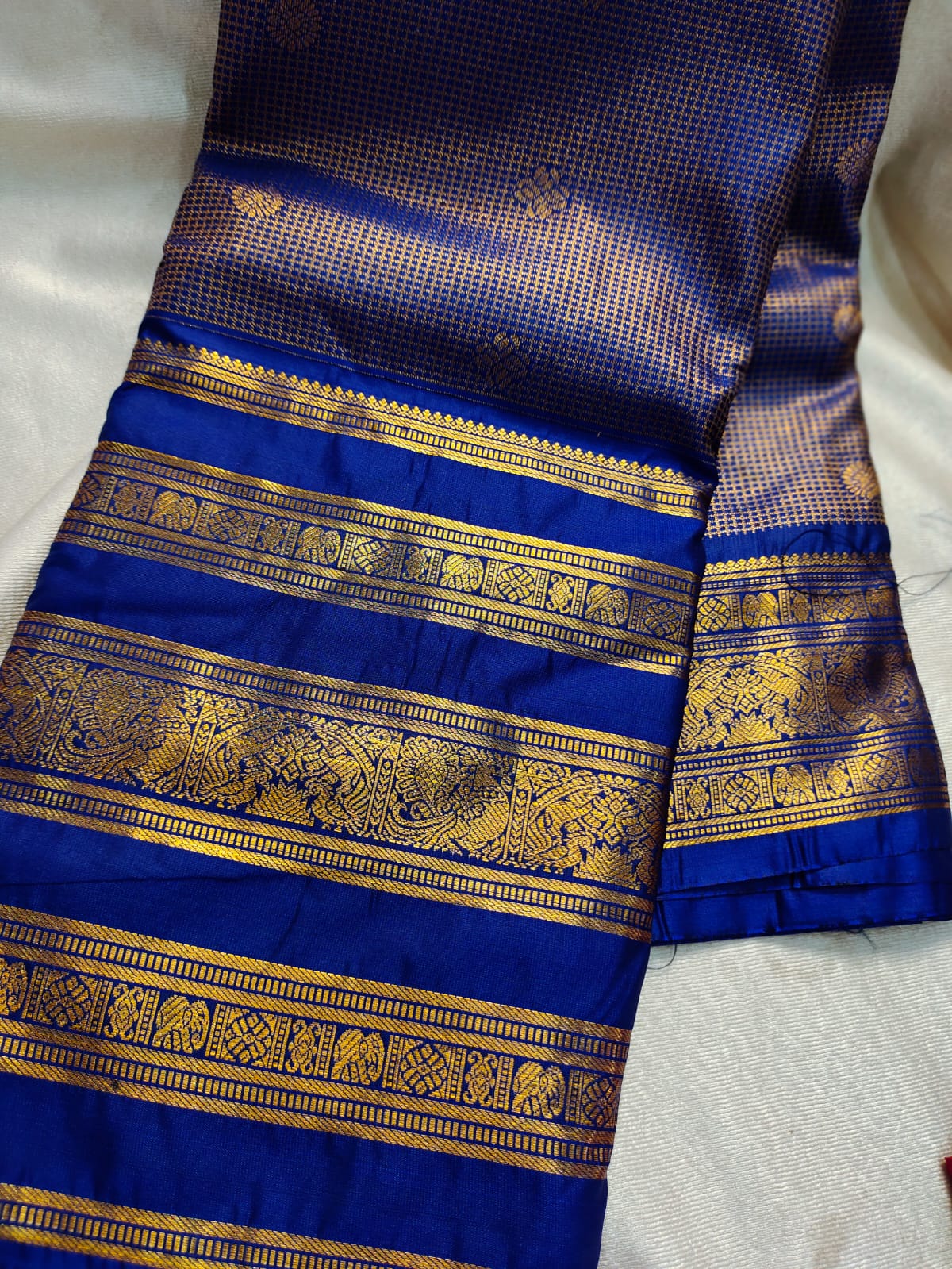 Vintage valli gadwal