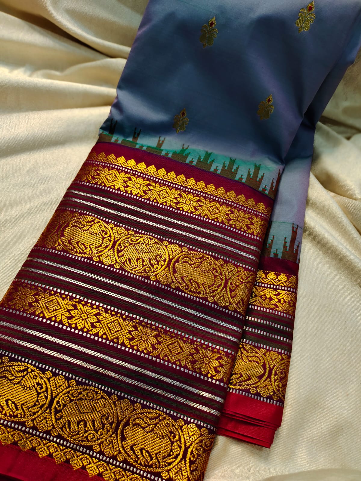 60% offer gadwal sarees