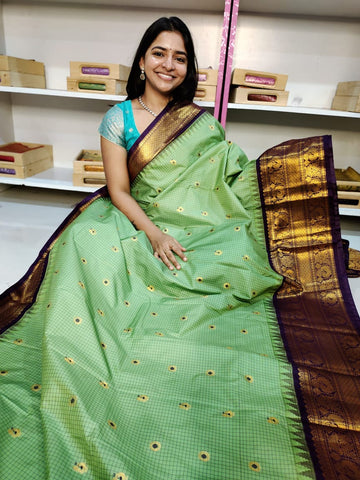 Gadwal offer sarees