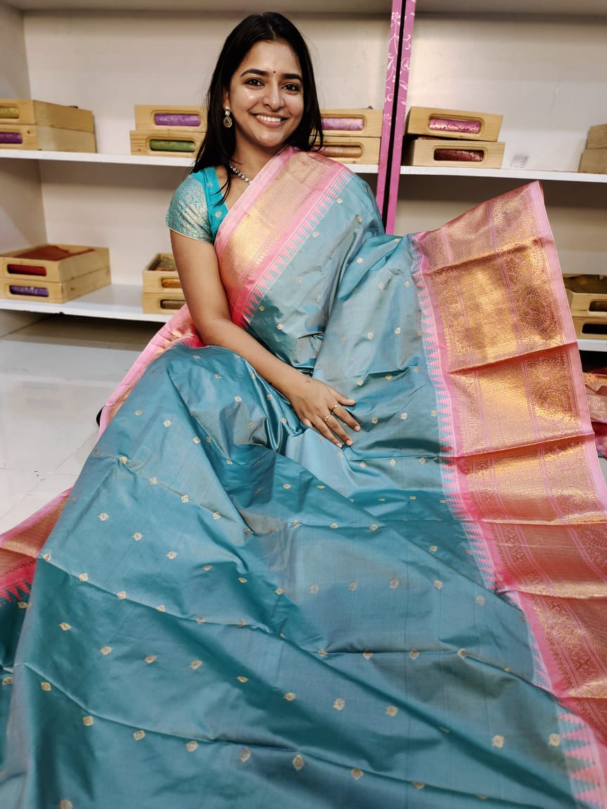 Gadwal offer sarees
