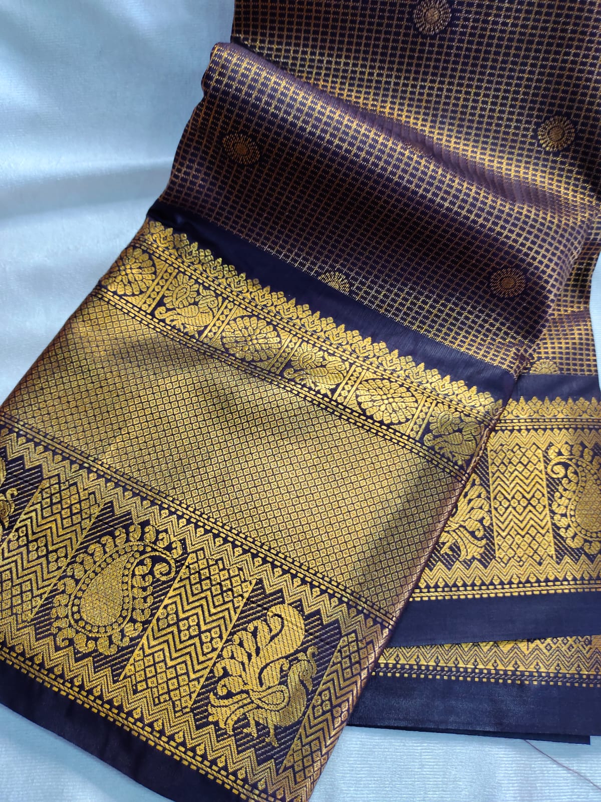 Vintage valli gadwal