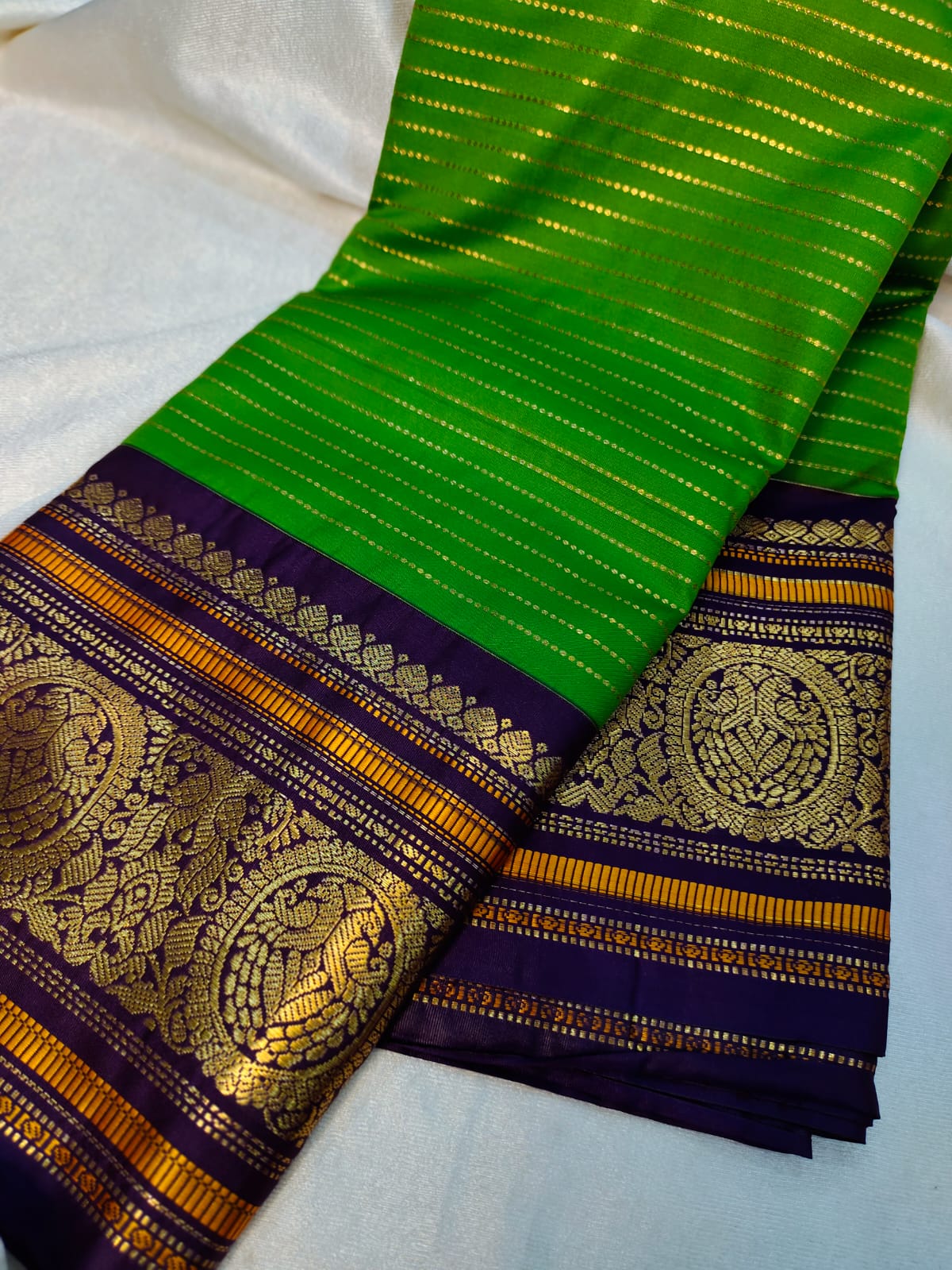 Vintage valli gadwal
