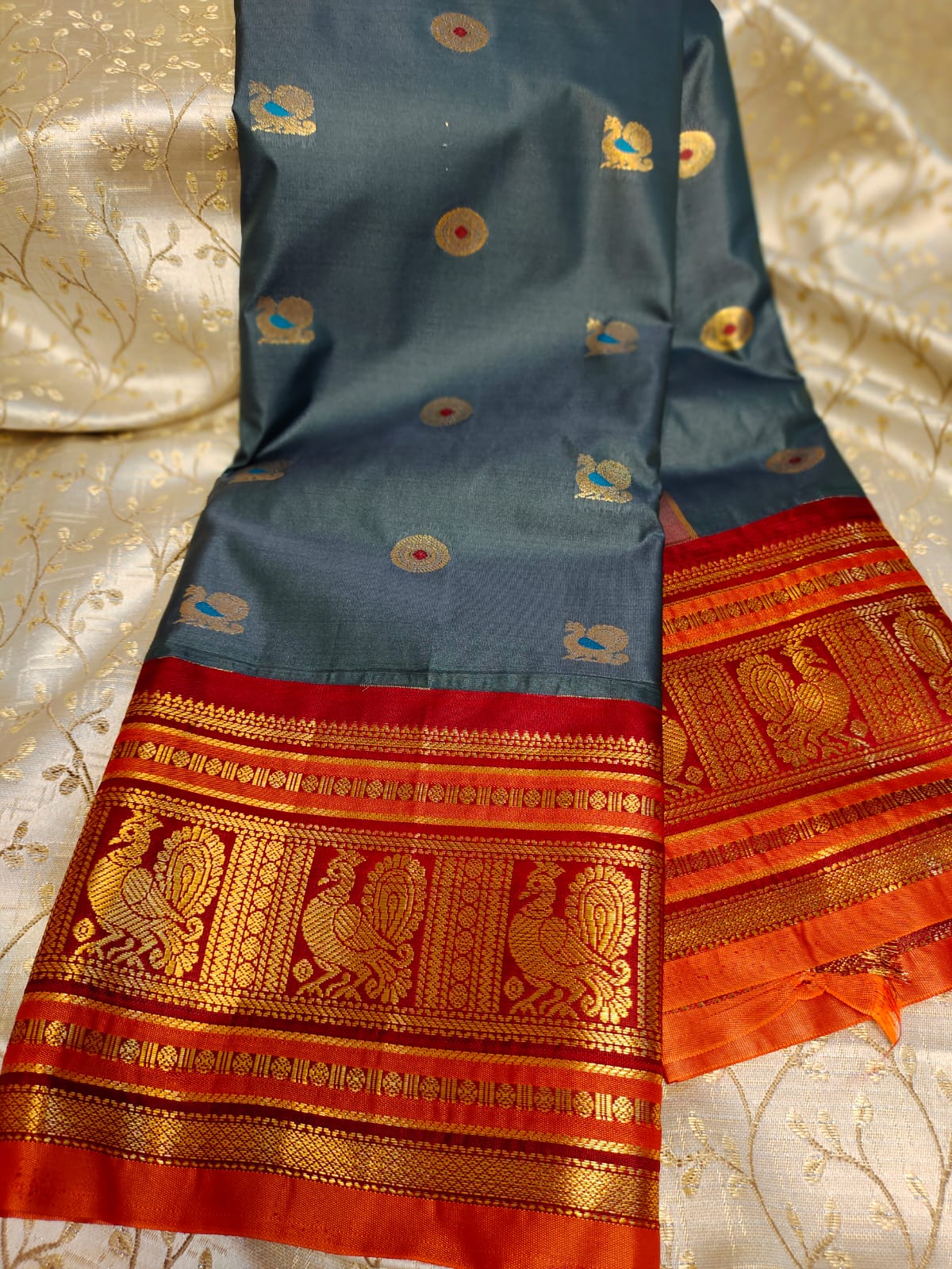 Premium vitange gadwal silk sarees