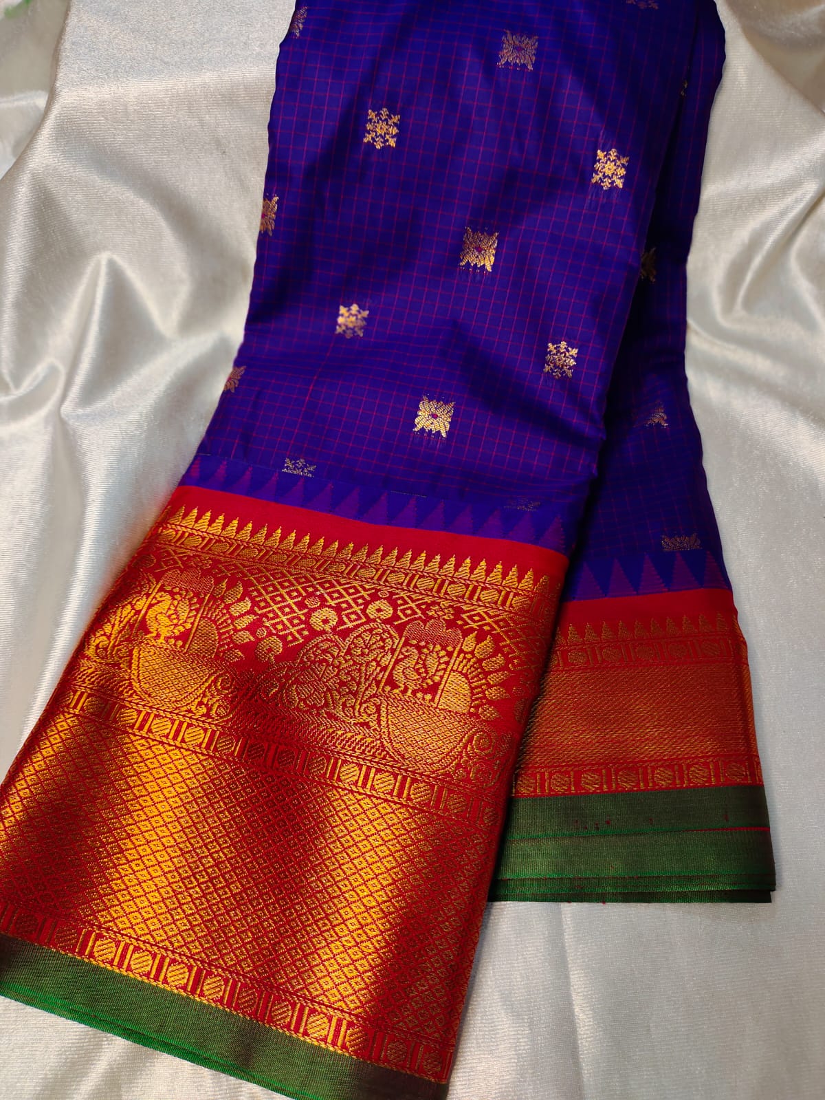 Vitange gadwal silk