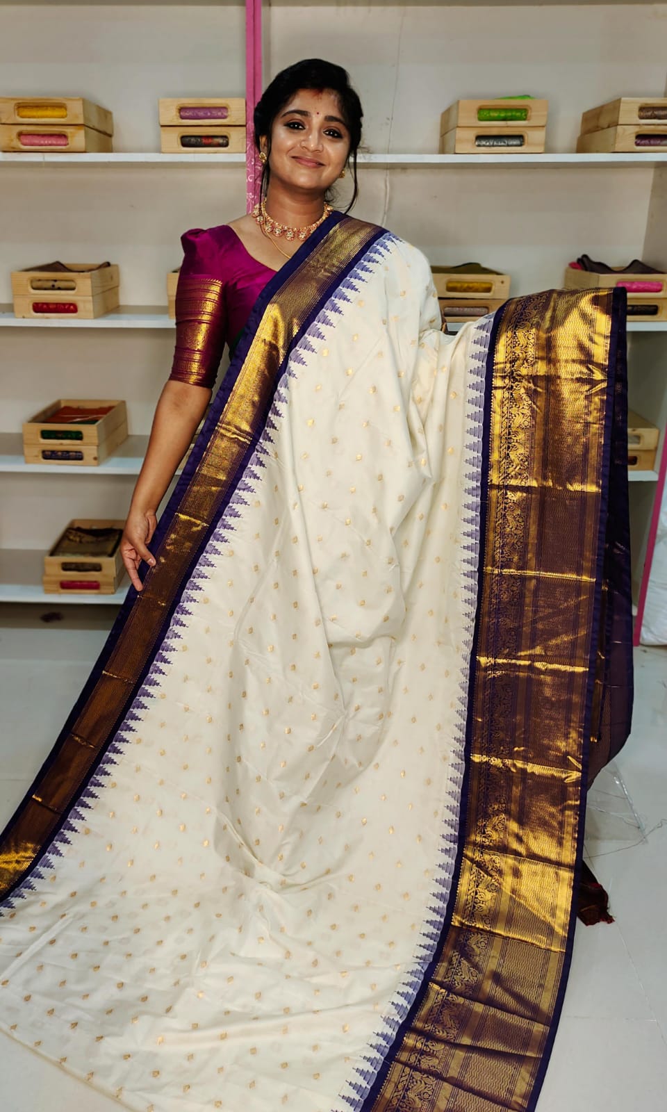 50% offer gadwal silk