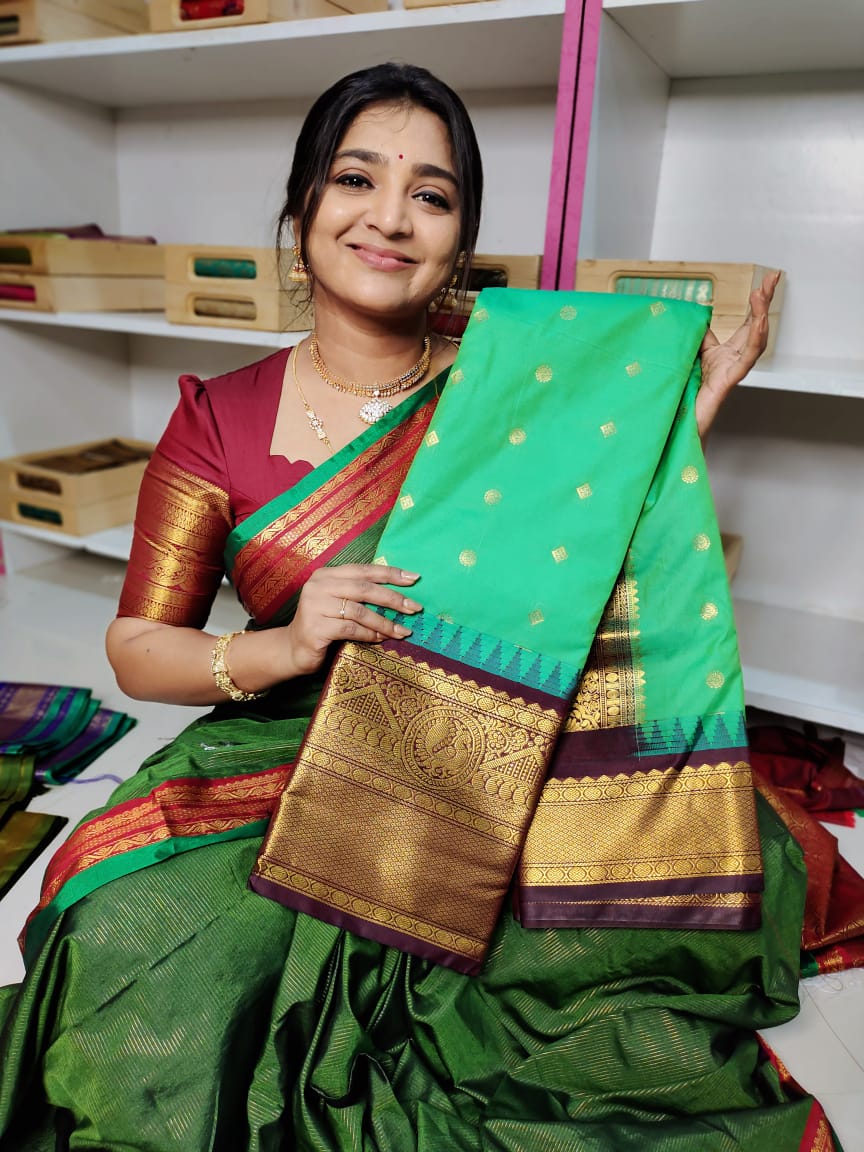 గద్వాల్ సిల్క్ సారె