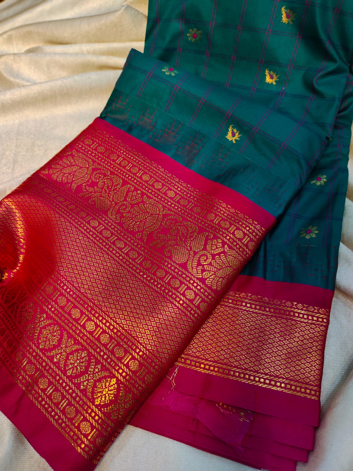 Sravanam gadwal sale