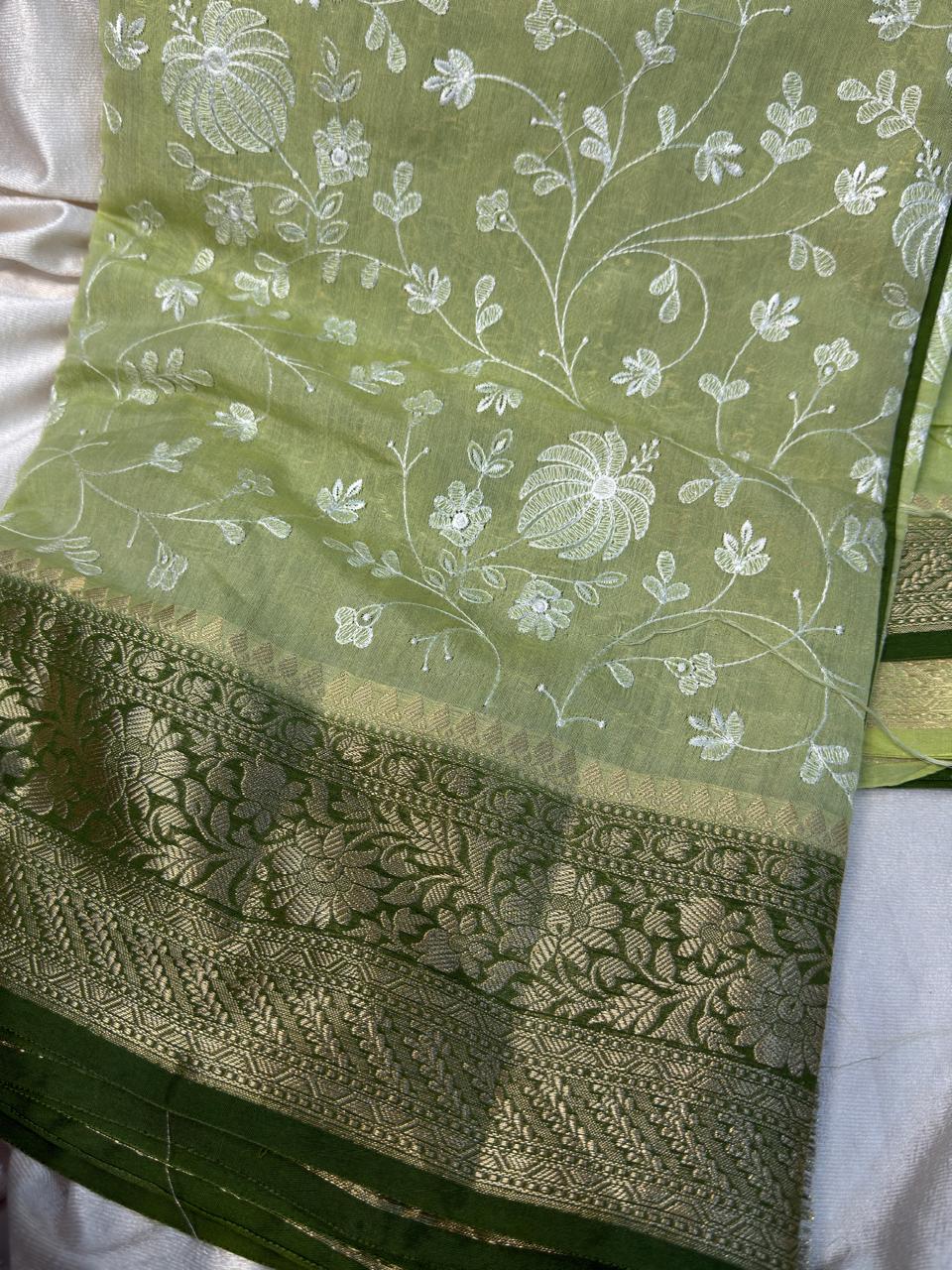 65% offer saree