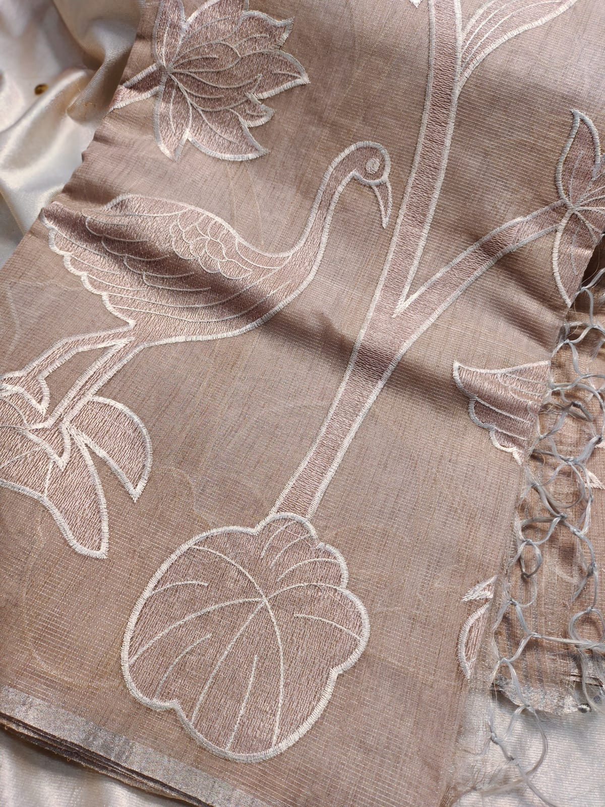 Lenine tishu saree