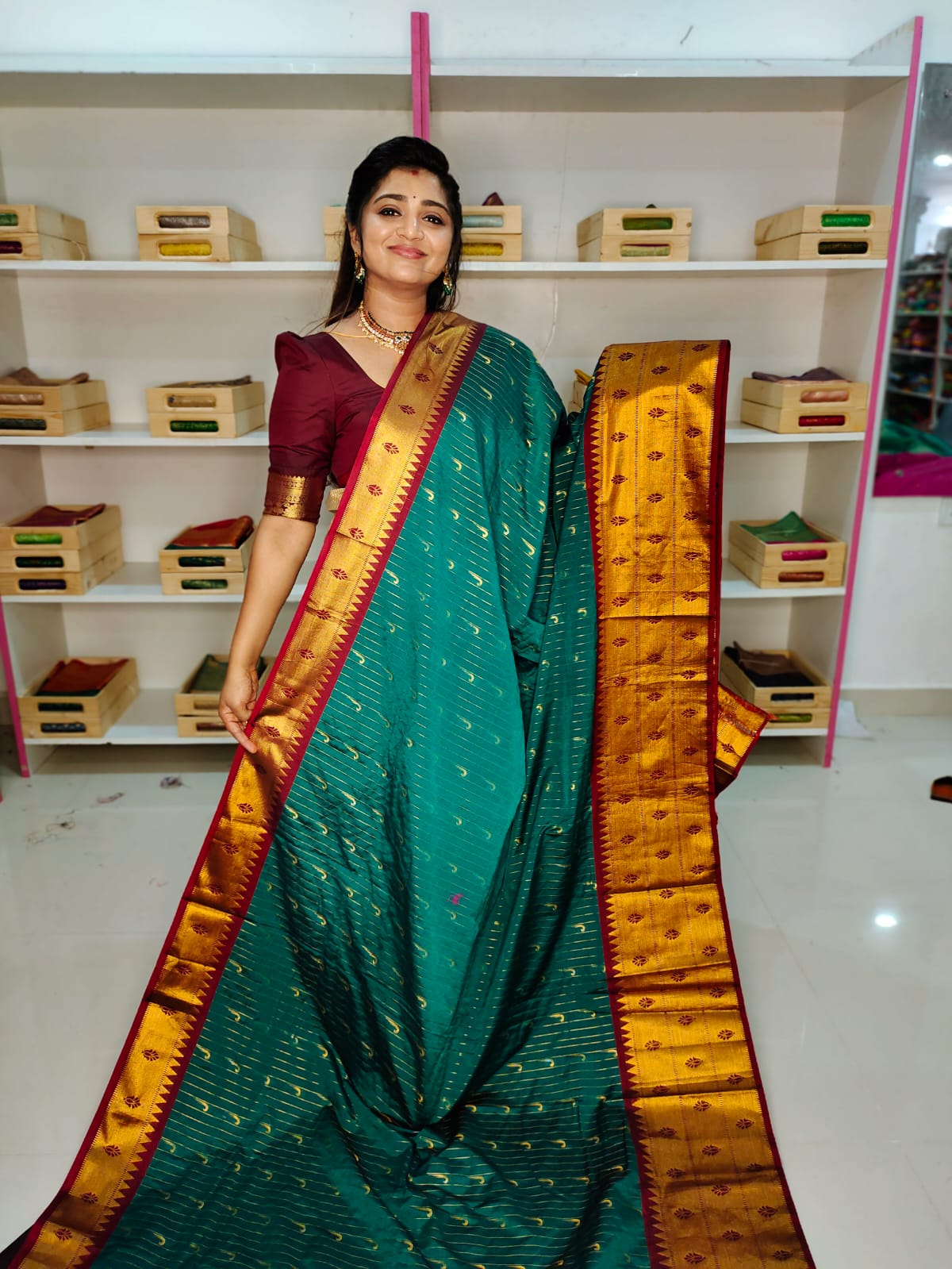 గద్వాల్ క్లియరెన్స్ సేల్
