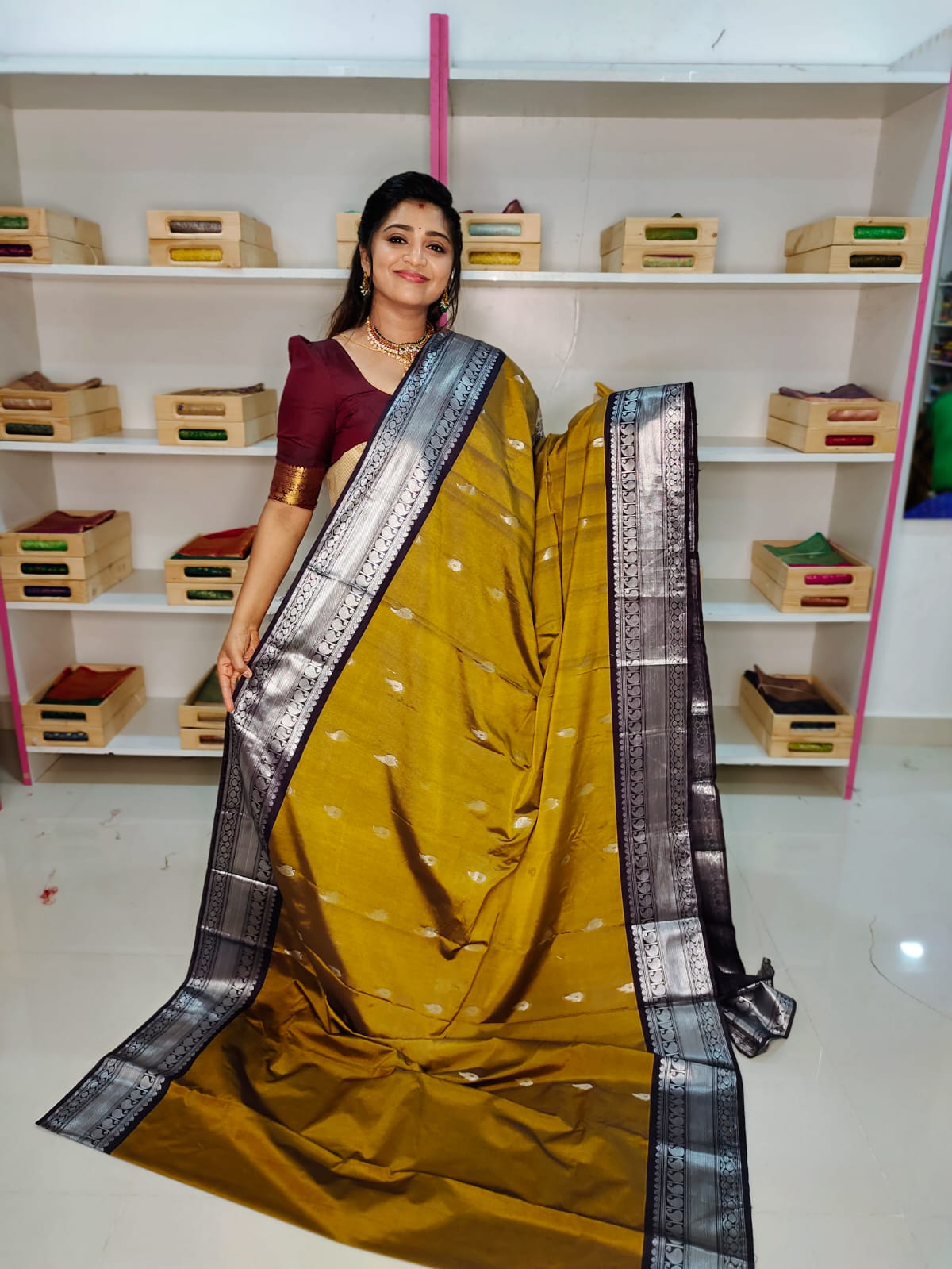 గద్వాల్ క్లియరెన్స్ సేల్
