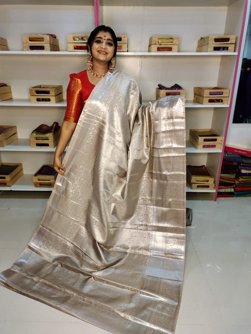 2వ వార్షికోత్సవ అమ్మకం