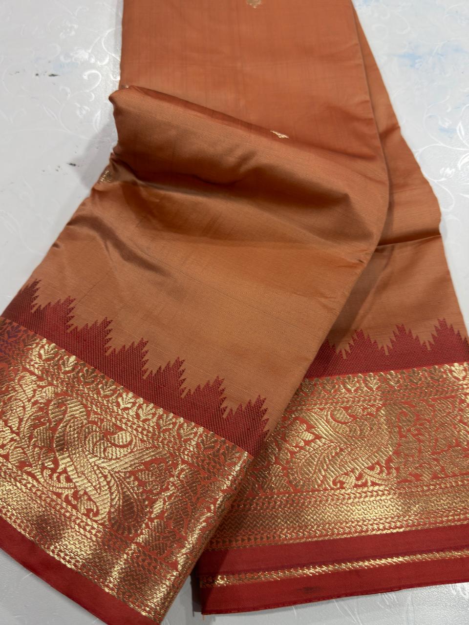 ఫిబ్రవరి అమ్మకం