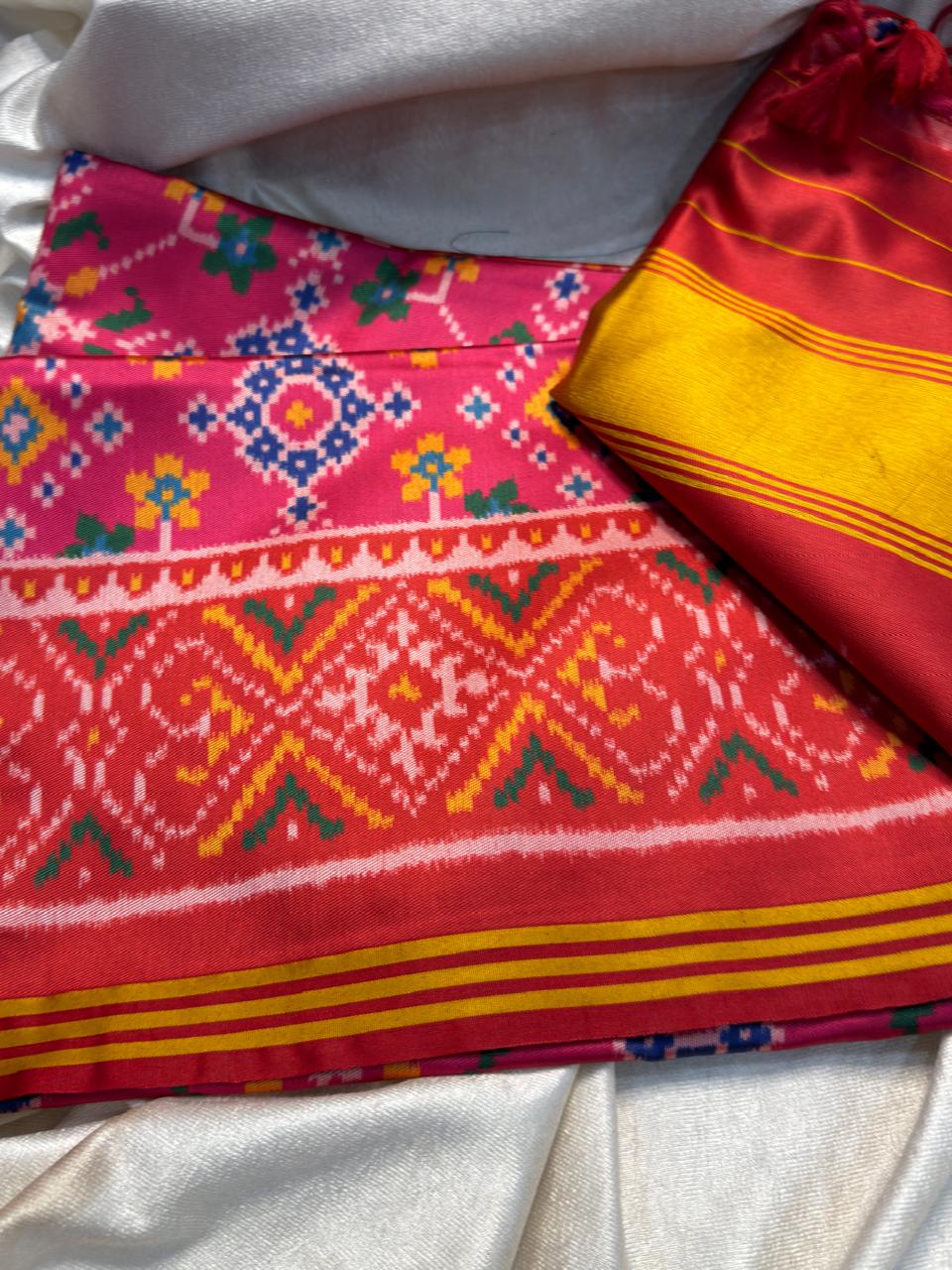 Patola sale