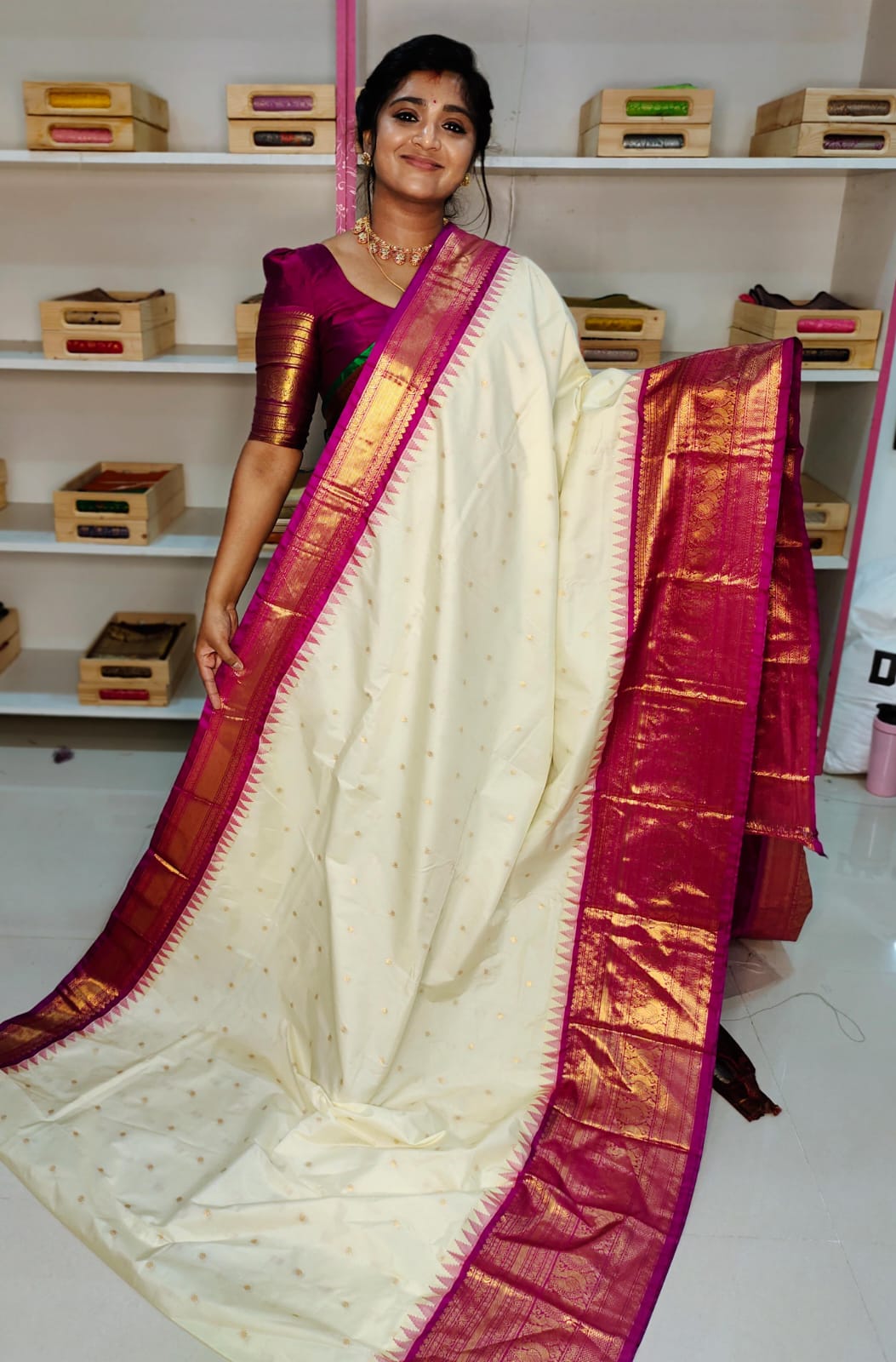 50% offer gadwal silk