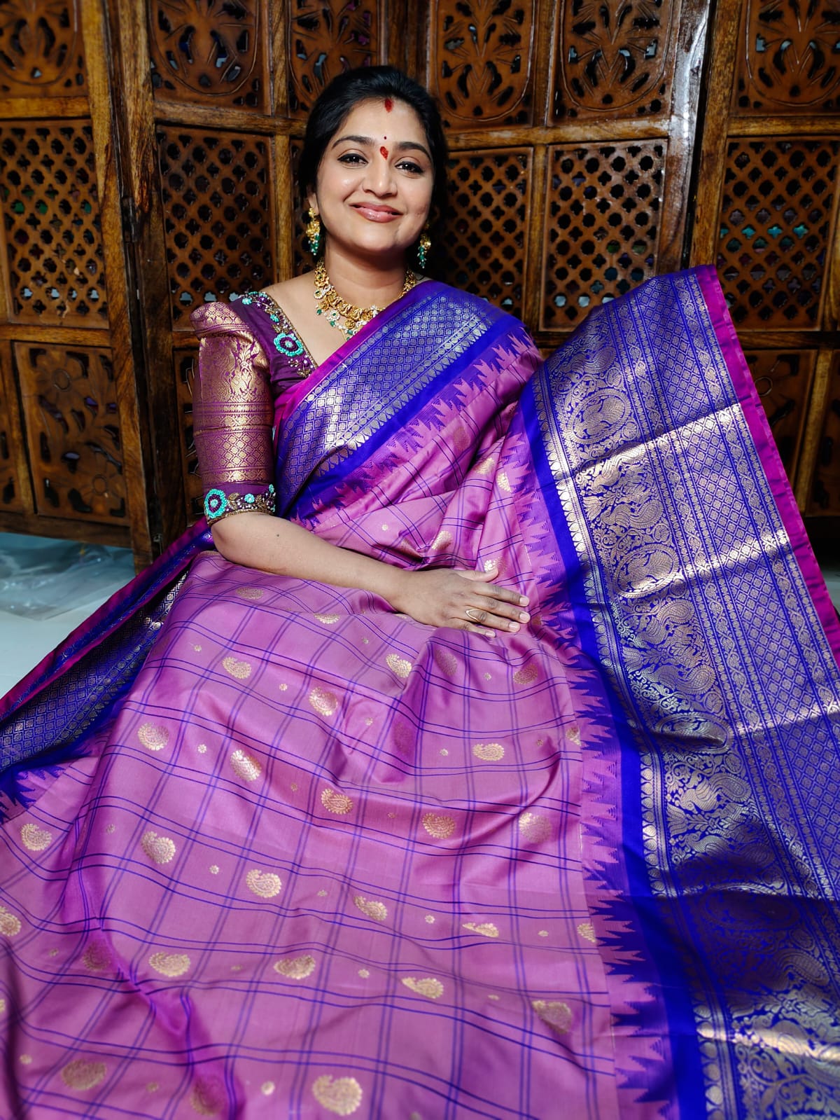 60% offer gadwal silk sarees