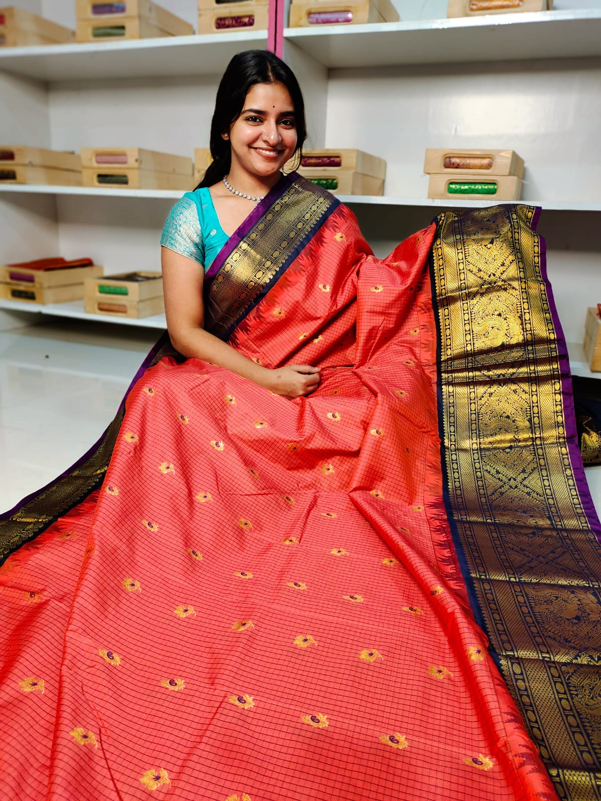 Vitange gadwal silk