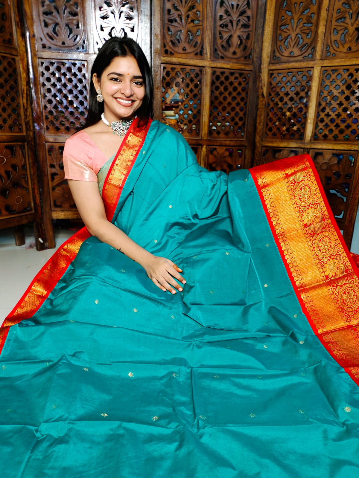 గద్వాల్ క్లియరెన్స్ సేల్