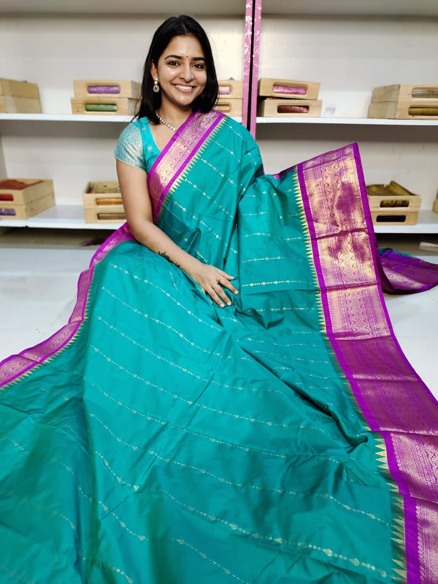 Gadwal offer sarees