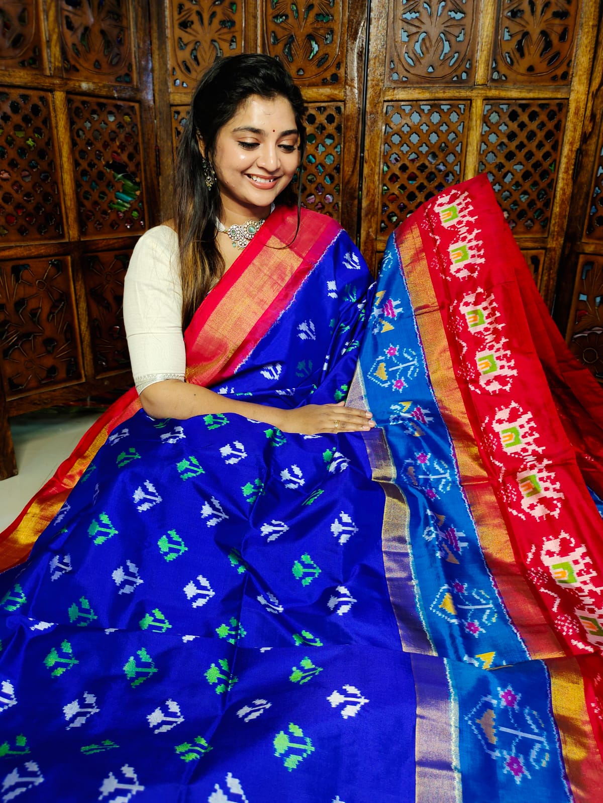 50% offer ikkat pattu sarees 
Silk mark certified