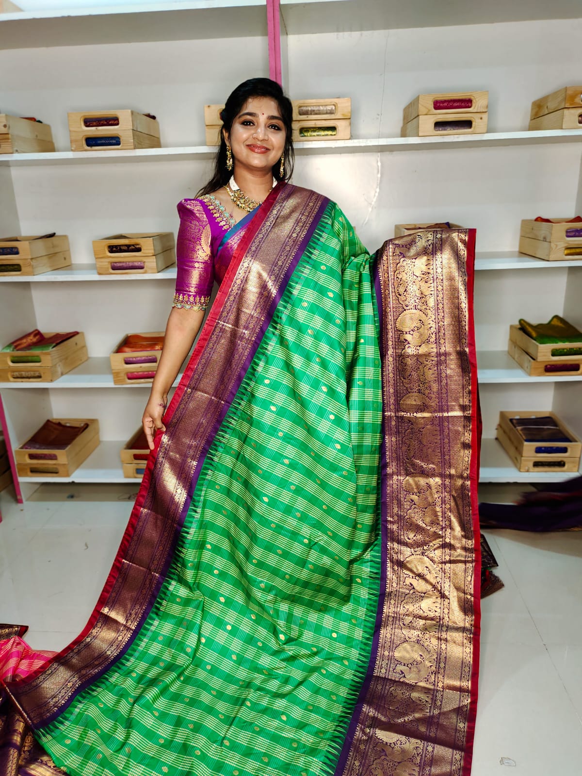 Vitange gadwal silk