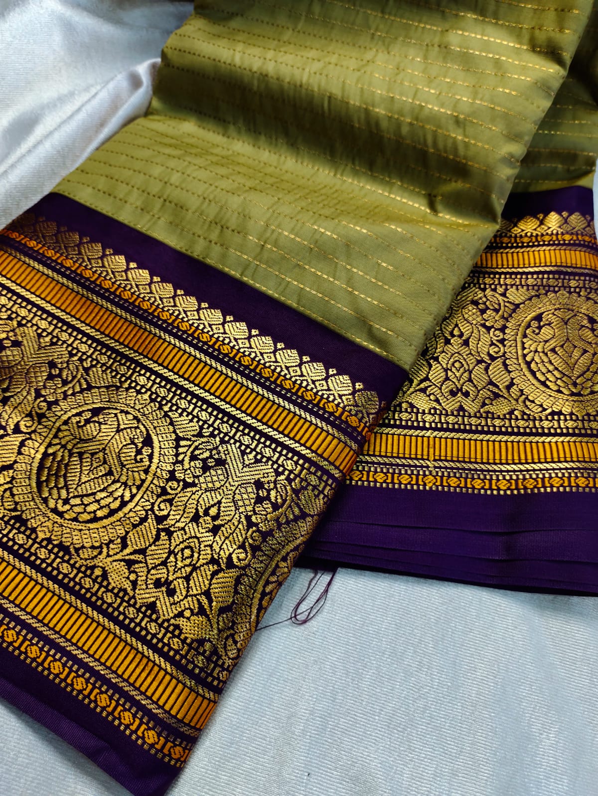 Vintage valli gadwal