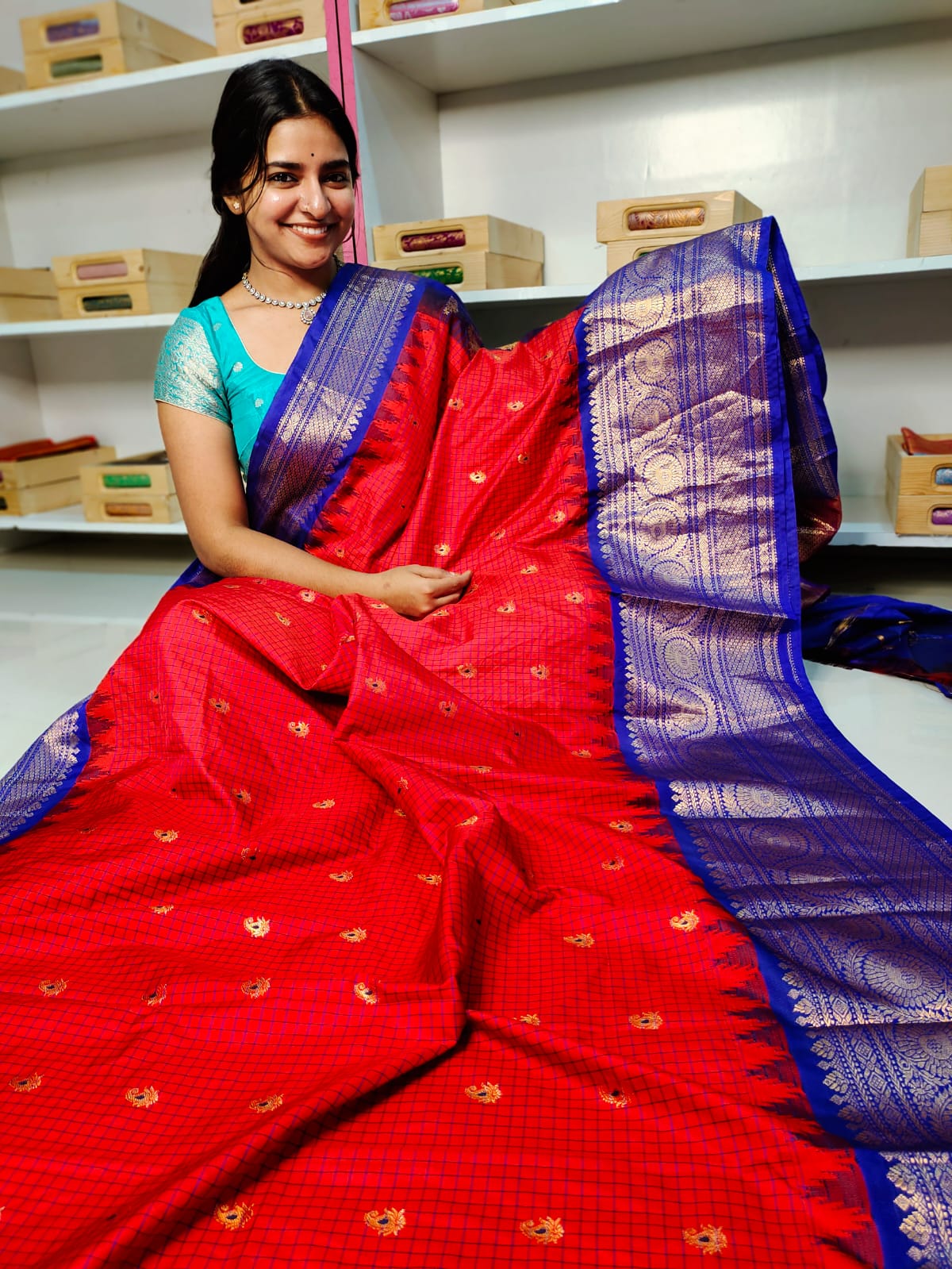 Vitange gadwal silk
