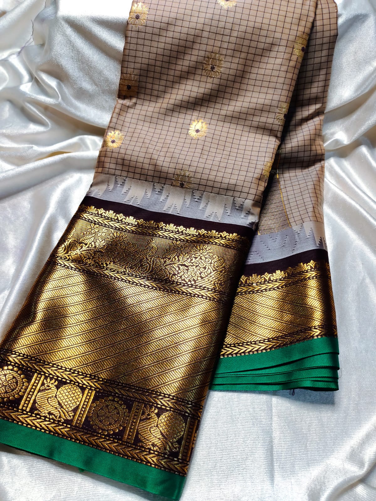 Vitange gadwal silk Saree