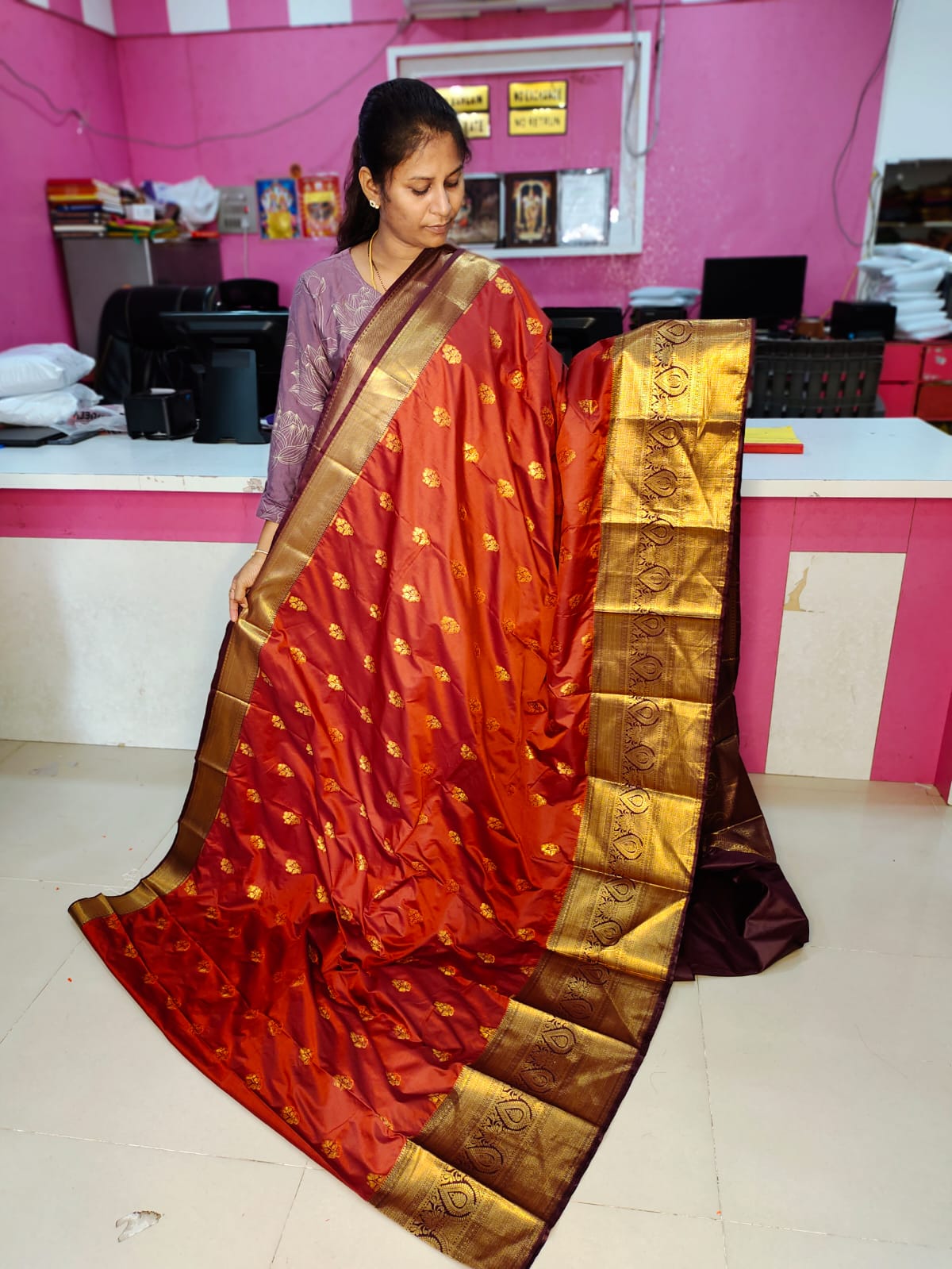 60% offer Gadwal sarees
