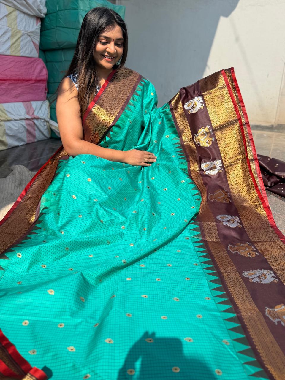 ప్రత్యేకమైన గద్వాల్