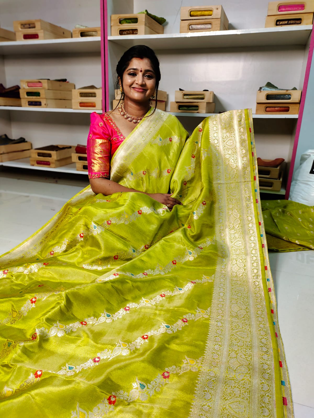 BS2500 (BS2500) అనేది स्तु