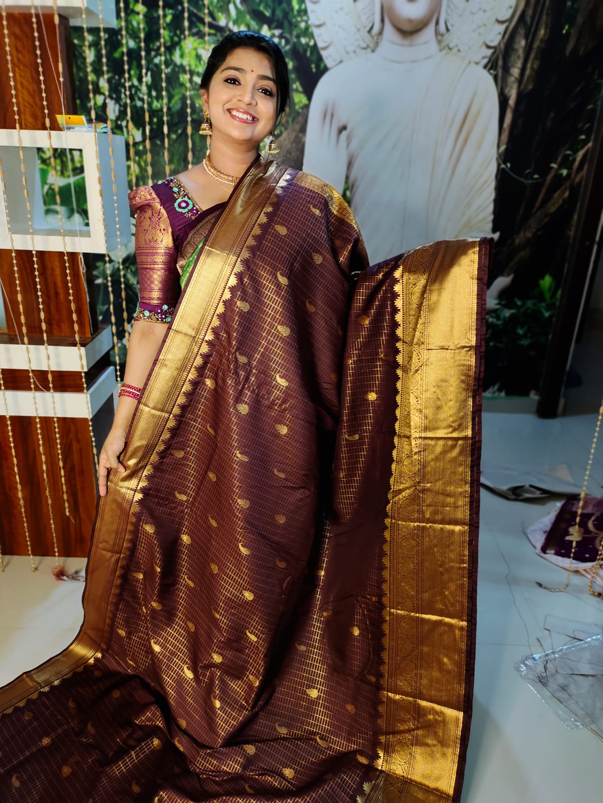 50% offer Valli gadwal