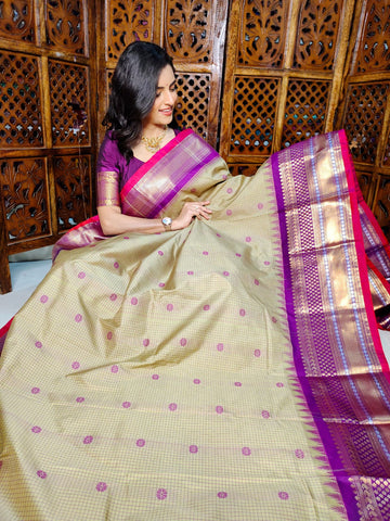 60% గద్వాల్ పట్టును అందిస్తున్నాయి