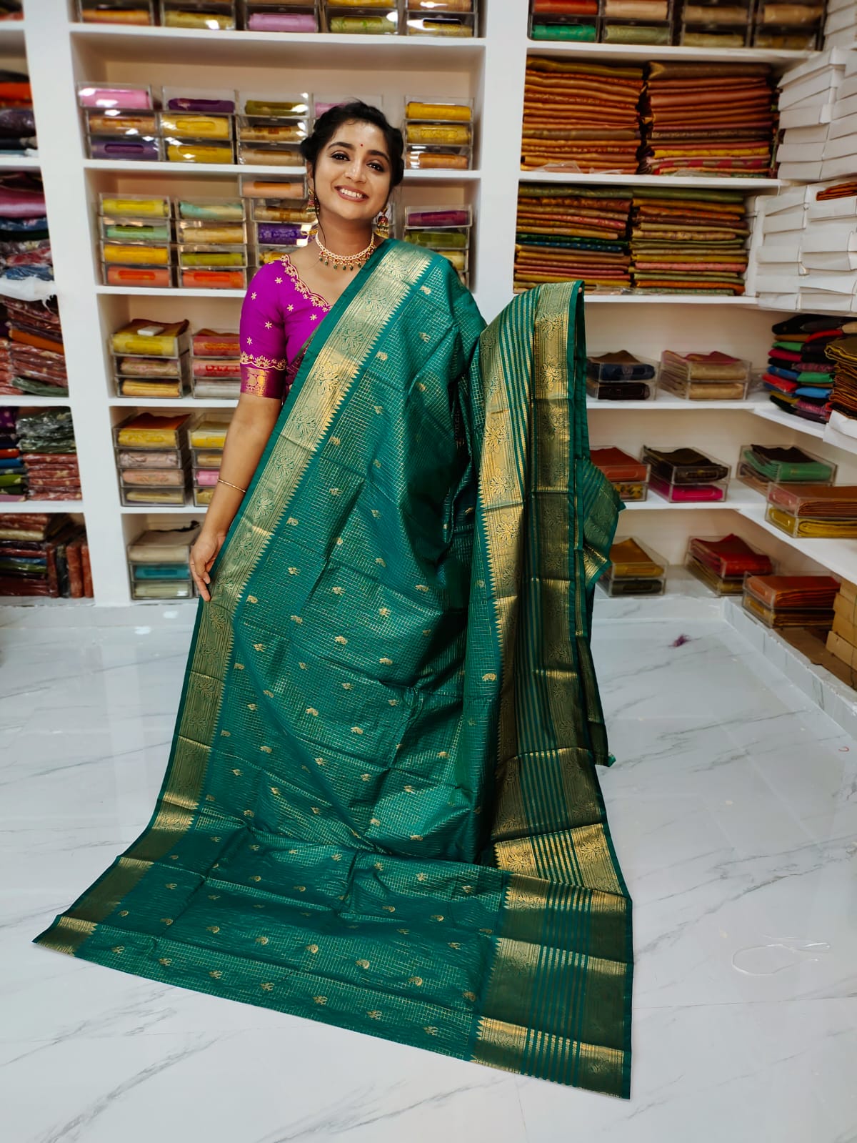 50% offer Valli gadwal