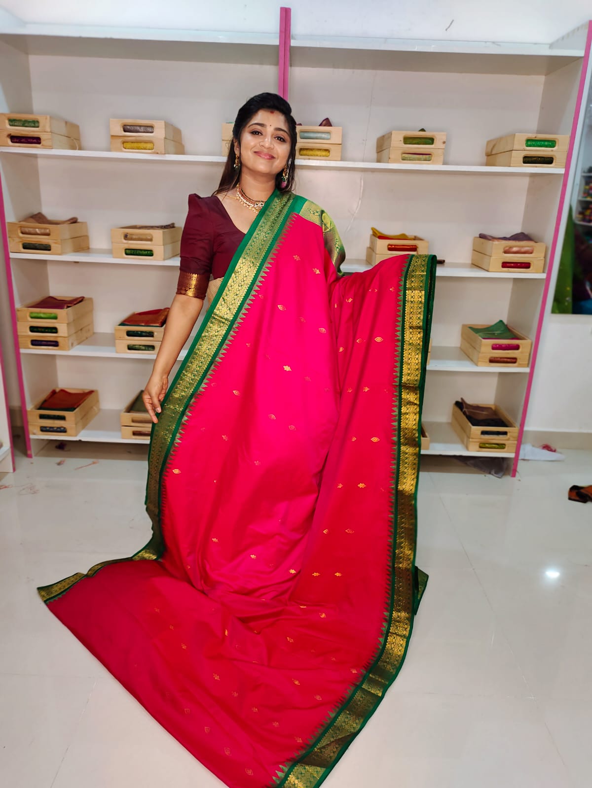 క్లియరెన్స్ సేల్ గద్వాల్