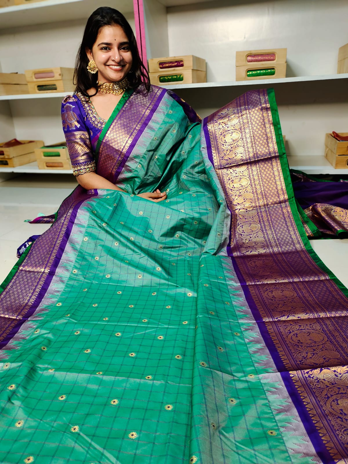 Vitange gadwal silk